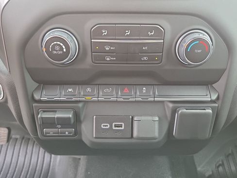 Used 2024 Chevrolet Silverado 1500 W/T w/ WT Value Package AWD/4WD image 20