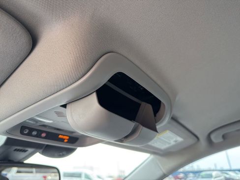 Used 2019 Chevrolet Equinox LT image 20