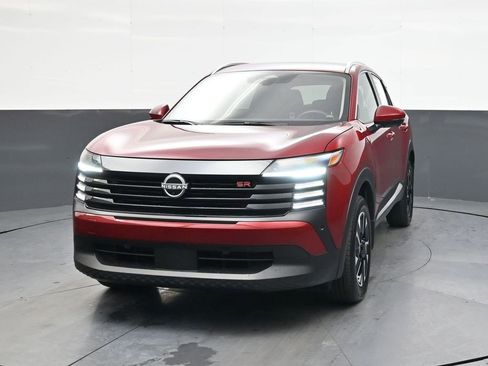 Used 2025 Nissan Kicks SR image 9