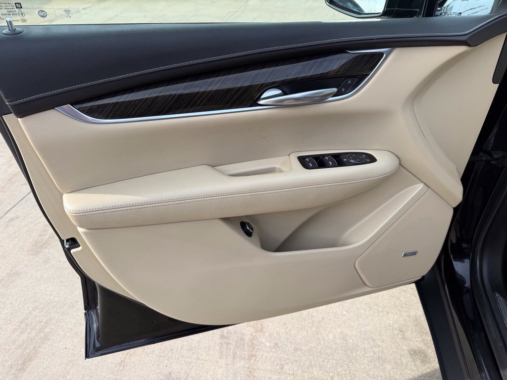 Used 2019 Cadillac XT5 AWD image 26