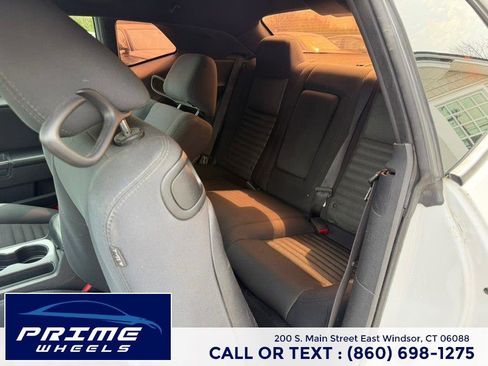 Used 2014 Dodge Challenger SXT image 11