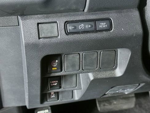 Used 2023 Nissan Frontier SV w/ Midnight Edition Package RWD image 12