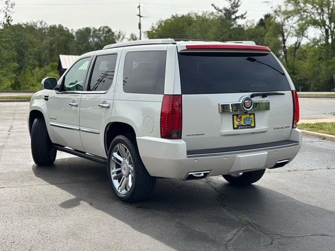 Used 2014 Cadillac Escalade Platinum AWD/4WD image 6