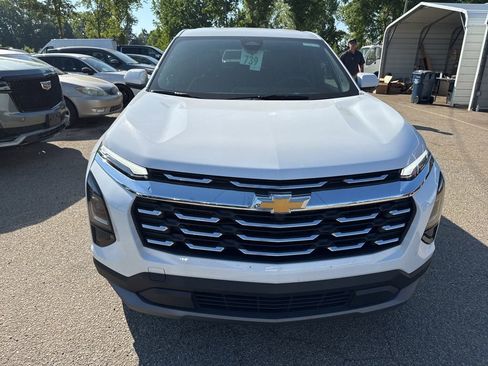 Used 2026 Chevrolet Equinox LT FWD image 6
