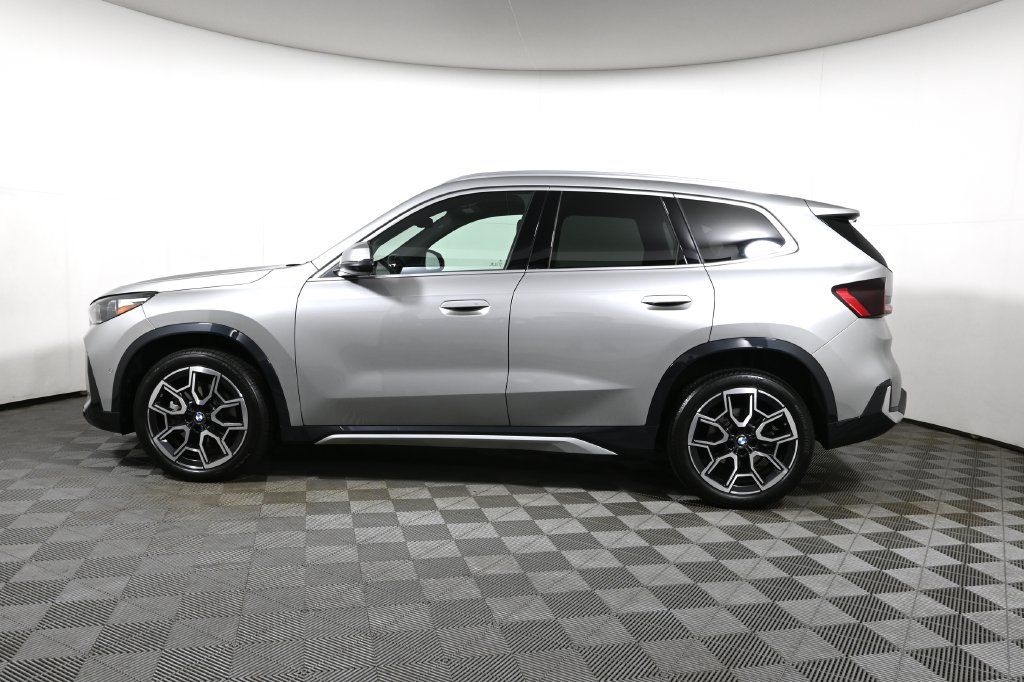 Certified 2025 BMW X1 xDrive28i w/ Technology Package AWD/4WD image 2