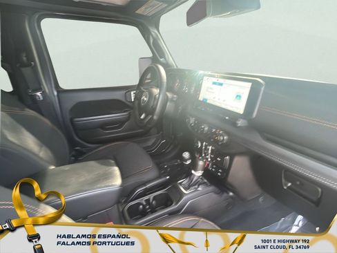 Used 2024 Jeep Gladiator Mojave image 32