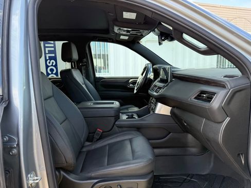 Used 2024 Chevrolet Tahoe Z71 w/ Luxury Package image 28