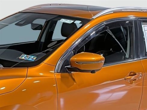 Used 2017 Nissan Rogue Sport SL w/ SL Premium Package AWD/4WD image 8