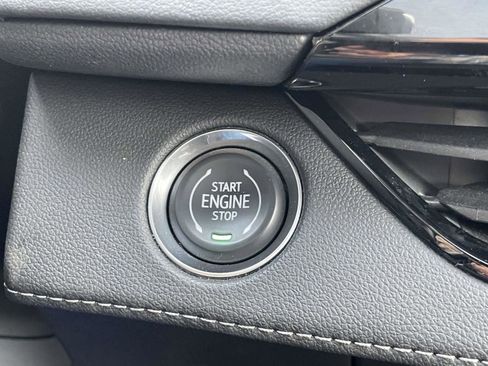 Used 2025 Buick Enclave Avenir w/ Super Cruise Package image 4