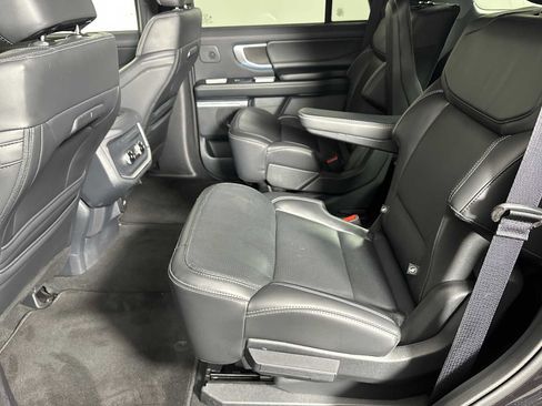 Used 2025 Ford Expedition Platinum w/ Stealth Performance Package image 24