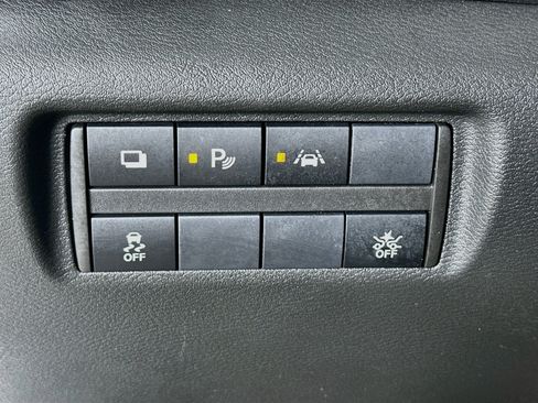 Used 2025 Nissan Versa S w/ S Plus Package FWD image 17