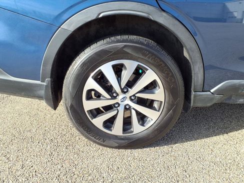 Used 2020 Subaru Outback Premium image 7