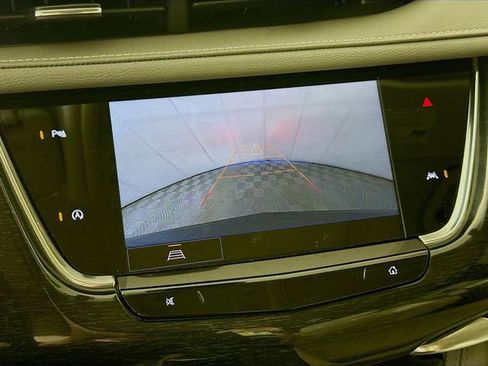 Used 2023 Cadillac XT6 Premium Luxury FWD image 14