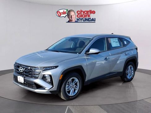 New 2026 Hyundai Tucson SE FWD image 1