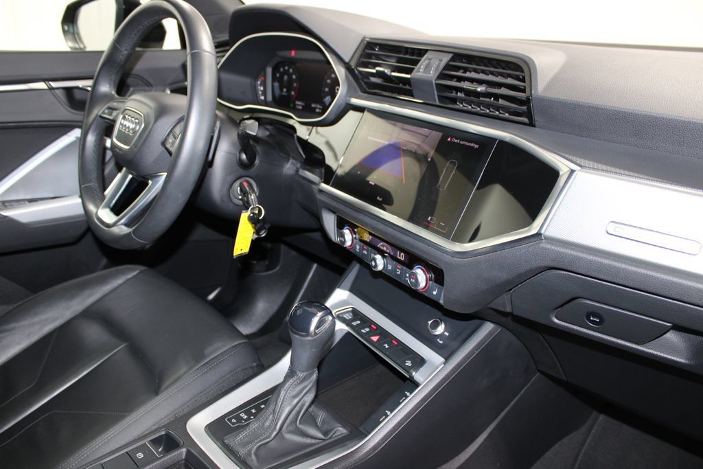 Used 2025 Audi Q3 2.0T Premium AWD/4WD image 35