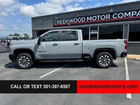 Used 2024 Chevrolet Silverado 2500 Custom w/ Custom Value Package AWD/4WD image 6