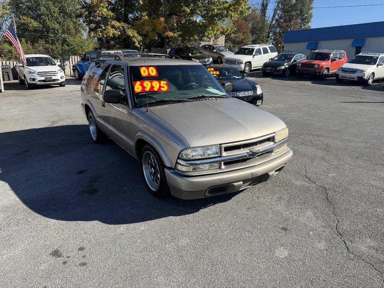 Used 2000 Chevrolet Blazer LS w/ LS Preferred Equipment Group RWD image 4