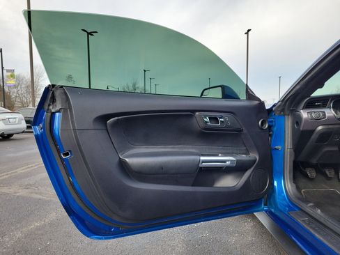 Used 2017 Ford Mustang GT image 16