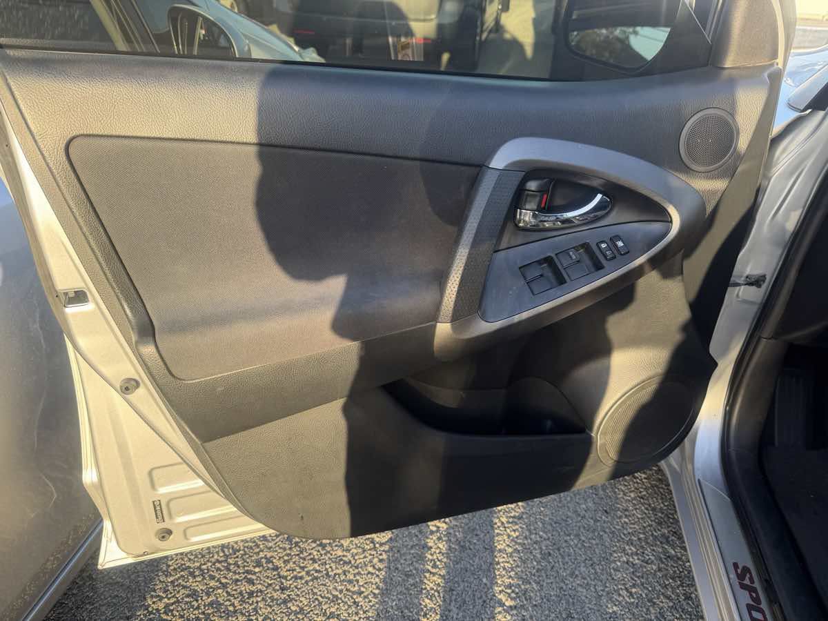Used 2012 Toyota RAV4 Sport w/ Appearance Pkg FWD image 9