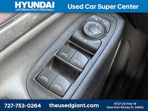 Used 2022 Chevrolet Equinox LT image 38