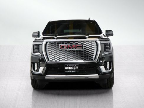 Used 2023 GMC Yukon Denali w/ Advanced Technology Package AWD/4WD image 8