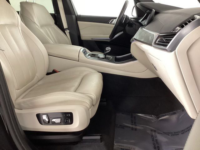 Used 2022 BMW X5 xDrive40i w/ Luxury Seating Package AWD/4WD image 23