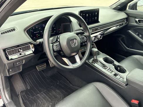 Used 2025 Honda Civic Sport Touring image 2