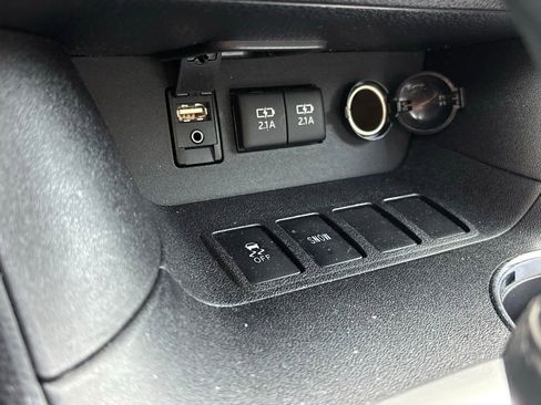 Used 2018 Toyota Highlander XLE image 14