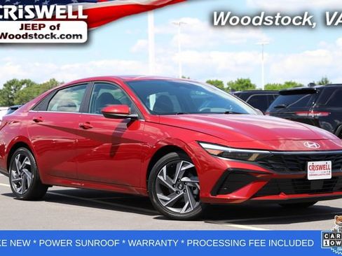 Used 2025 Hyundai Elantra SEL FWD image 1