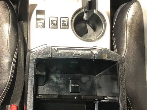 Used 2018 Toyota 4Runner SR5 Premium image 34