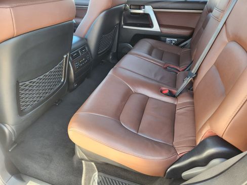 Used 2021 Toyota Land Cruiser image 35