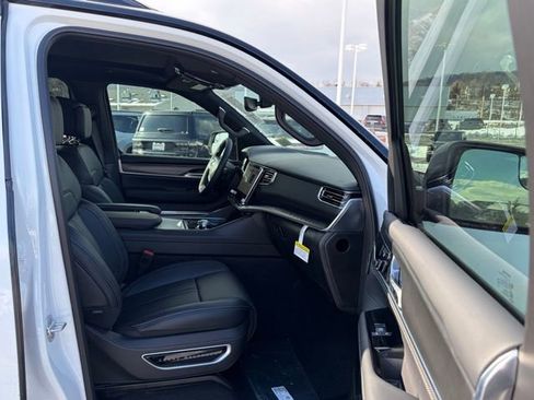New 2026 Jeep Grand Wagoneer L Summit AWD/4WD image 28