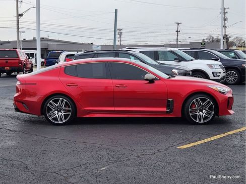 Used 2022 Kia Stinger GT2 image 9