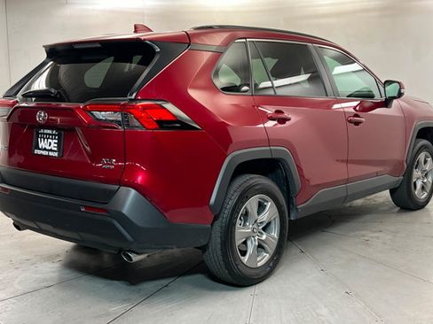 Used 2025 Toyota RAV4 XLE AWD/4WD image 5