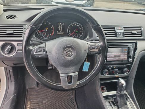 Used 2014 Volkswagen Passat 2.5 SE image 14