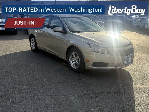 Used 2014 Chevrolet Cruze LT image 3