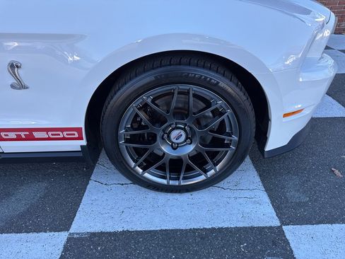 Used 2010 Ford Mustang Shelby GT500 image 13
