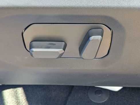 Certified 2025 Jeep Gladiator Sport AWD/4WD image 22