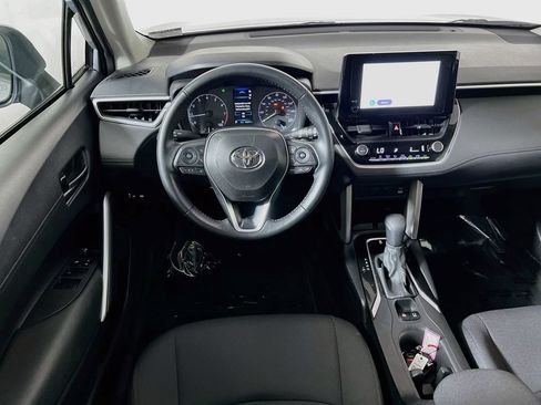 Certified 2025 Toyota Corolla Cross LE FWD image 19