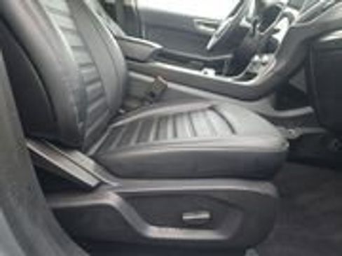Used 2024 Ford Edge SEL w/ Convenience Package image 3