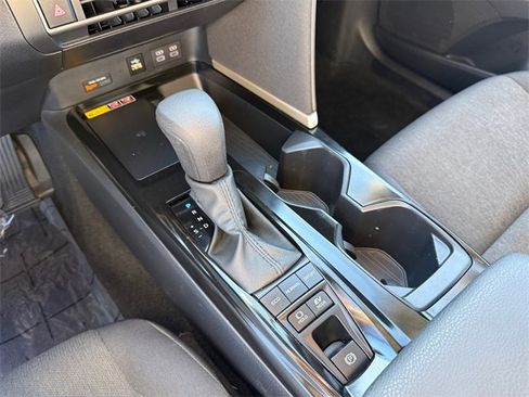 Used 2025 Toyota Camry LE image 15