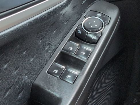 Used 2020 Ford Escape SE FWD image 24