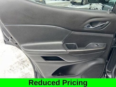 Used 2023 GMC Acadia SLT image 33