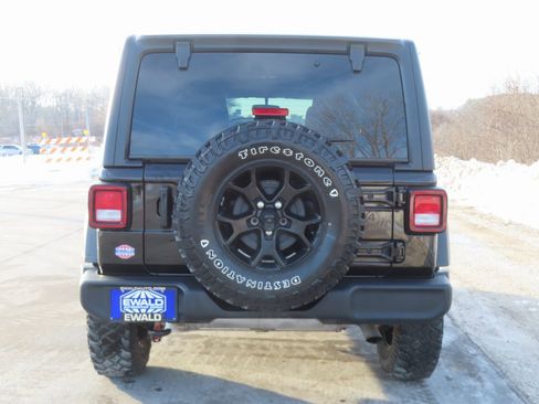 Used 2022 Jeep Wrangler Unlimited Willys image 12