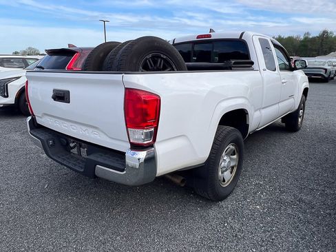 Used 2016 Toyota Tacoma SR5 image 4