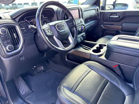 Used 2022 GMC Sierra 3500 Denali image 11
