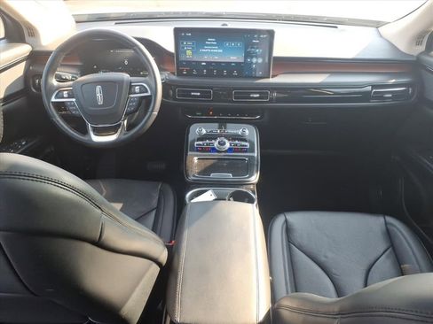 Used 2023 Lincoln Nautilus Reserve image 11