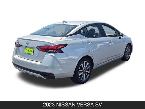 Used 2023 Nissan Versa SV FWD image 9