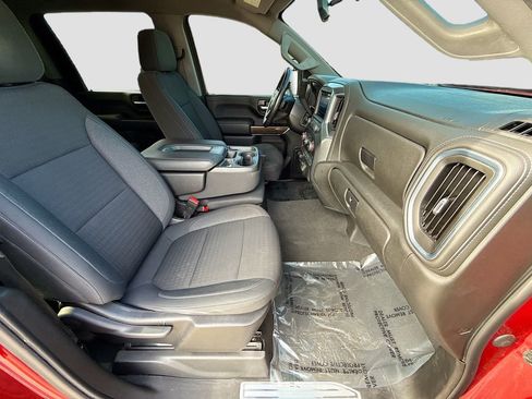 Used 2021 Chevrolet Silverado 2500 LT w/ Convenience Package image 14