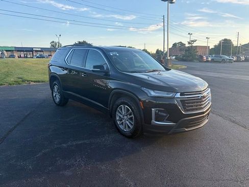Used 2023 Chevrolet Traverse LT AWD/4WD image 4